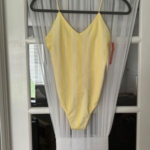 Colsie body suit, size M, yellow, stretchy